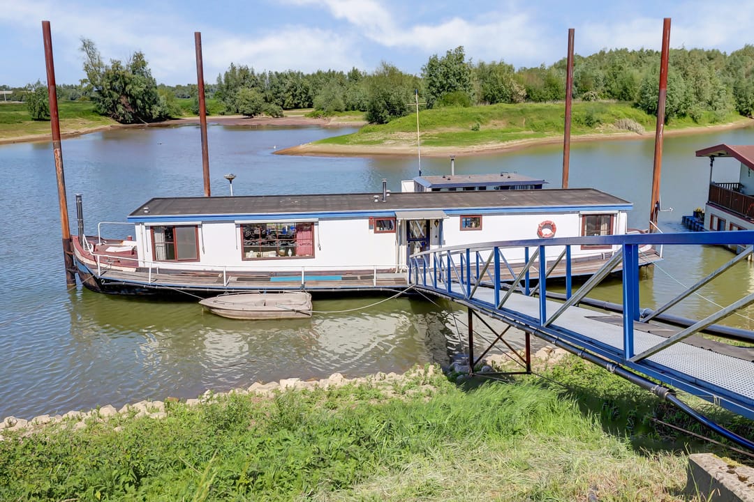 Photo 1 of Waalbandijk 70