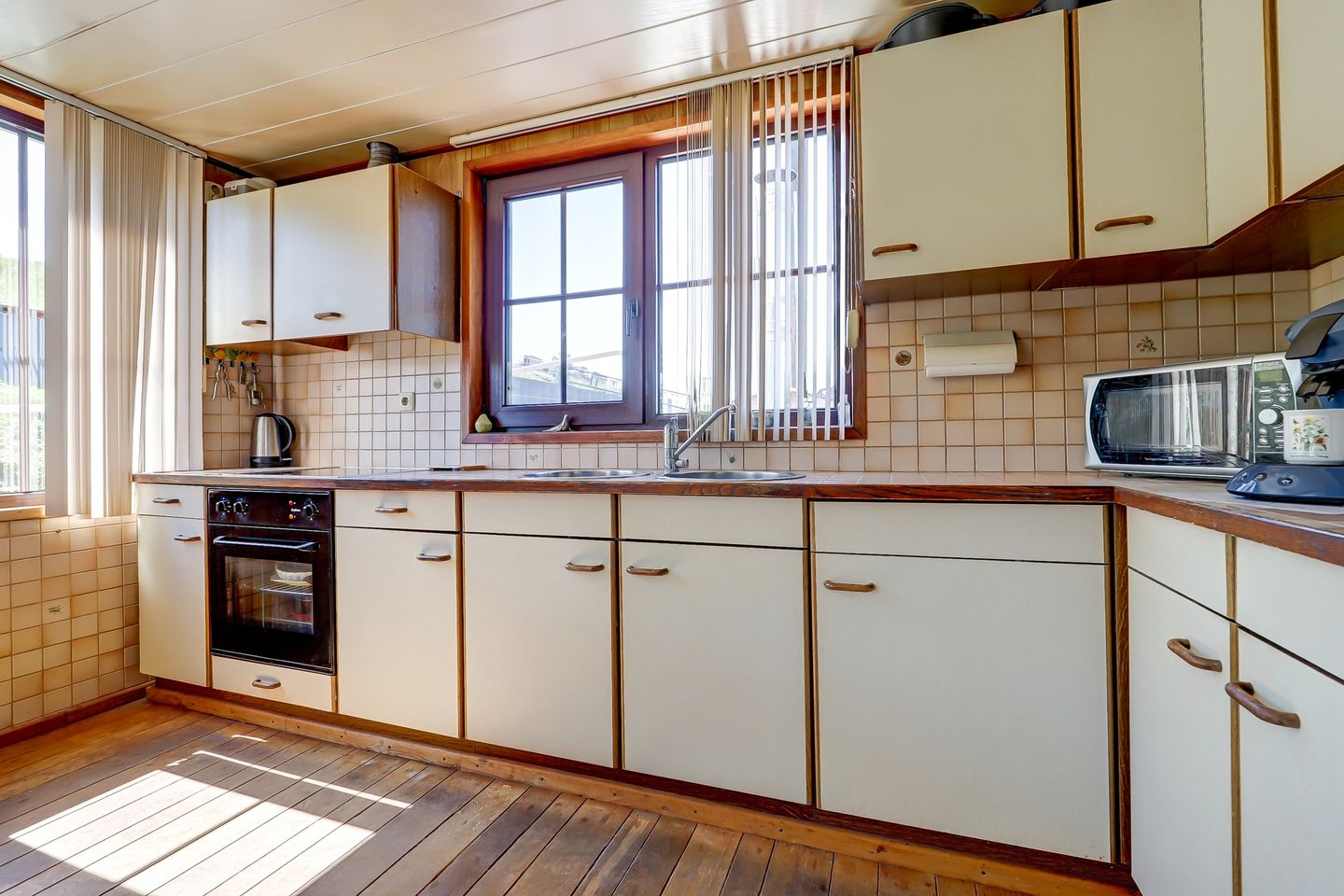 Photo 10 of Waalbandijk 70