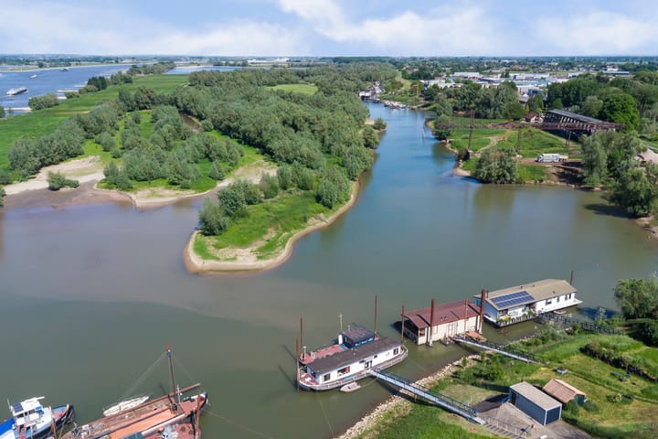 Photo 36 of Waalbandijk 70