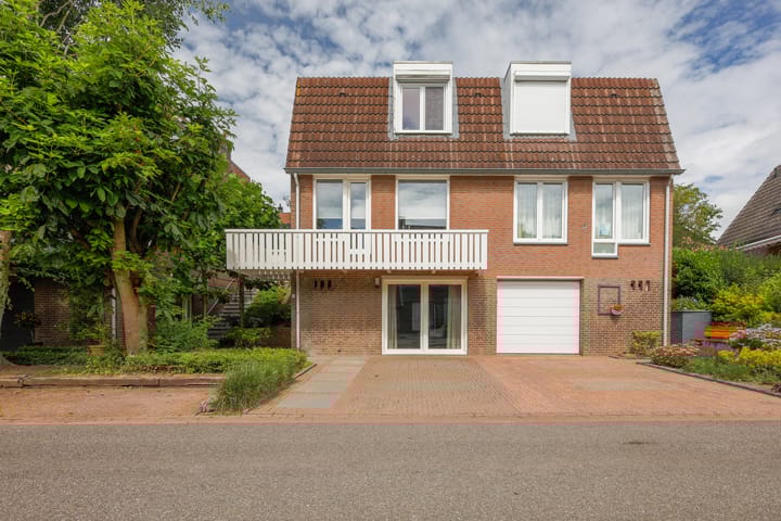 Foto 1 van Deken Hennissenstraat 18