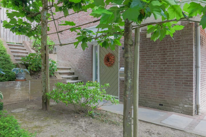 Foto 9 van Deken Hennissenstraat 18