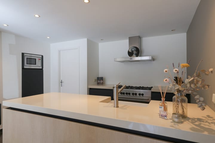 Foto 15 van Deken Hennissenstraat 18