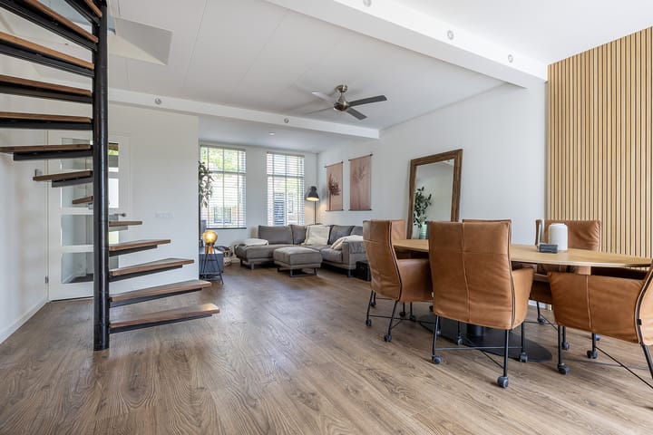 Foto 10 van Riouwstraat 16