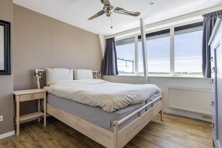 Foto 31 van Riouwstraat 16