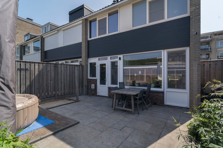 Foto 28 van Pastoor van Akenstraat 112