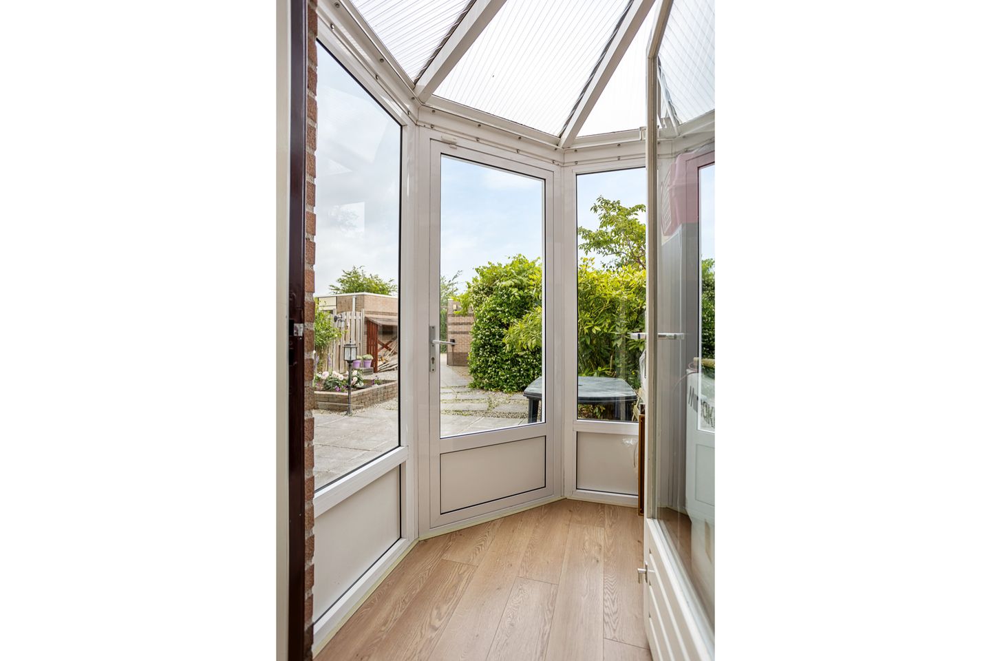 Foto 14 van Tintlaan 98