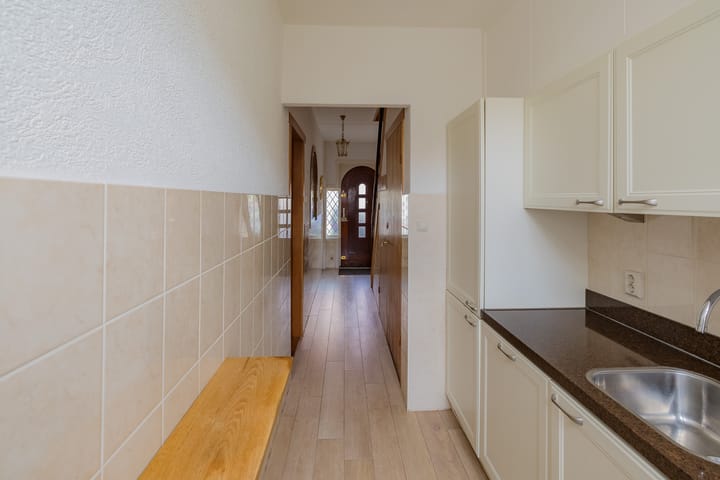 Foto 13 van Alexander Bellstraat 56