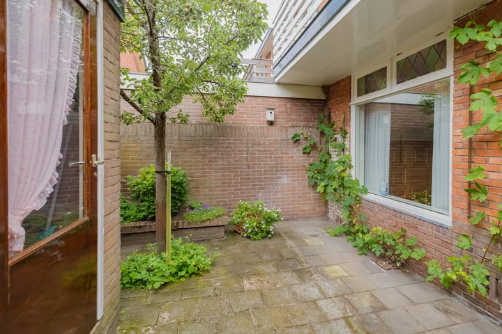 Foto 15 van Alexander Bellstraat 56