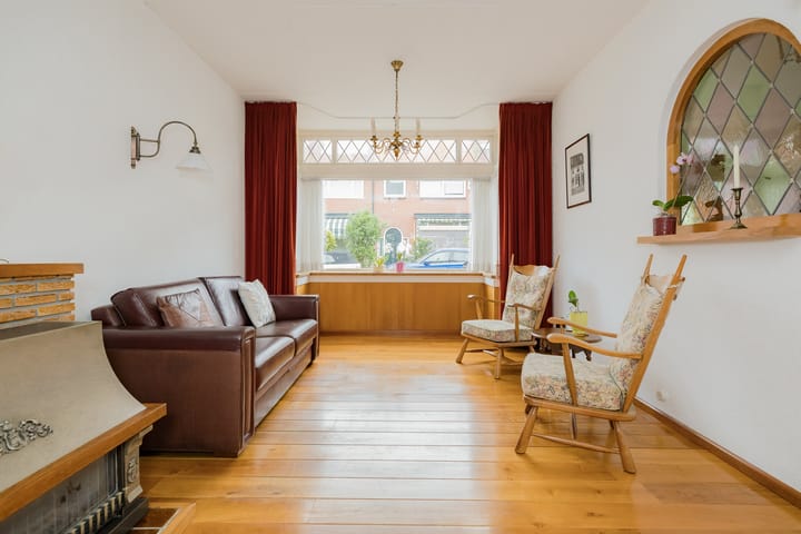 Foto 10 van Alexander Bellstraat 56