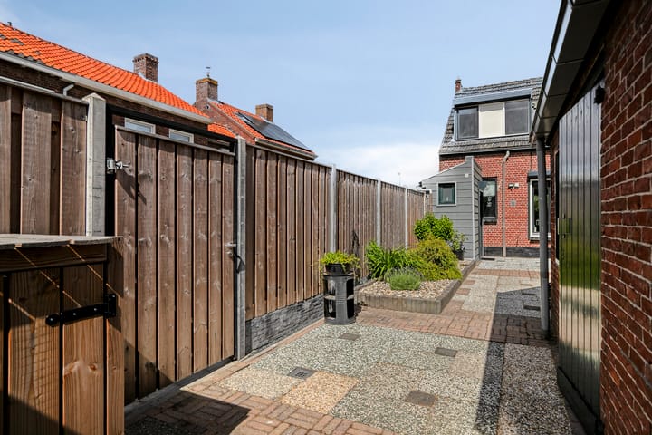 Photo 40 of Deensestraat 28