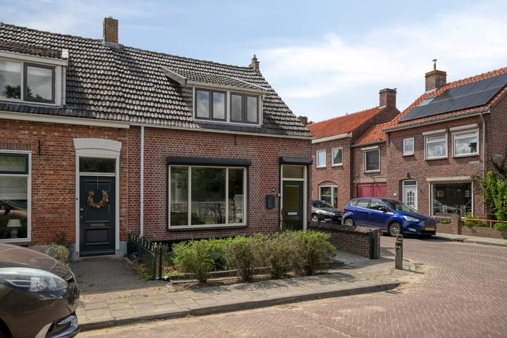 Photo 43 of Deensestraat 28