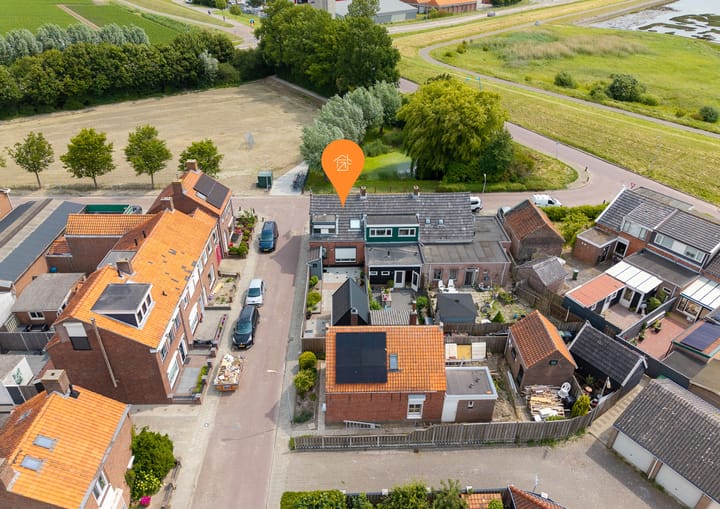 Photo 52 of Deensestraat 28