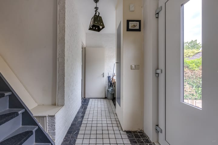 Photo 13 of Hunzelaan 8