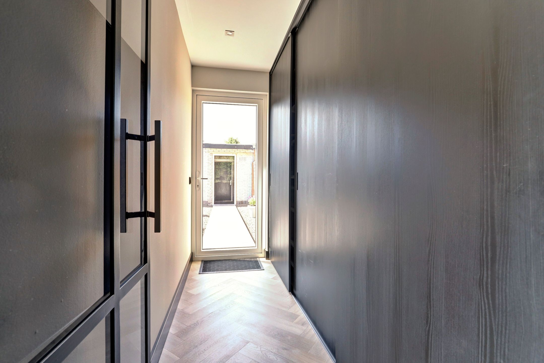 Photo 27 of Groenling 31