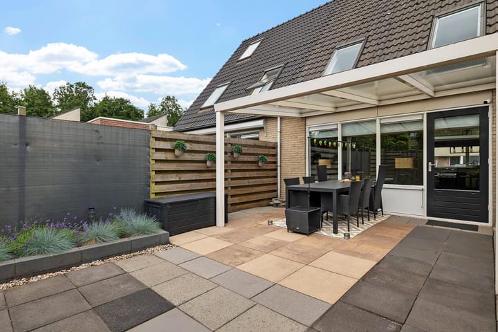 Foto 28 van Zwaluwenveld 75