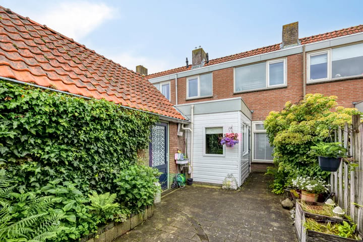 Foto 22 van Rietstraat 64