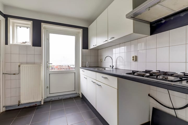 Photo 8 of Irenestraat 17