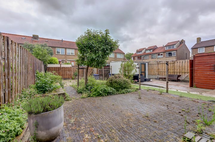 Photo 9 of Irenestraat 17