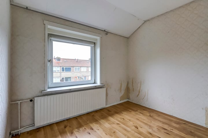 Photo 20 of Irenestraat 17