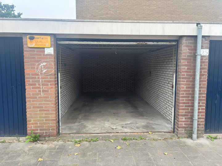 Photo 4 of Vincent van Goghlaan 23 G