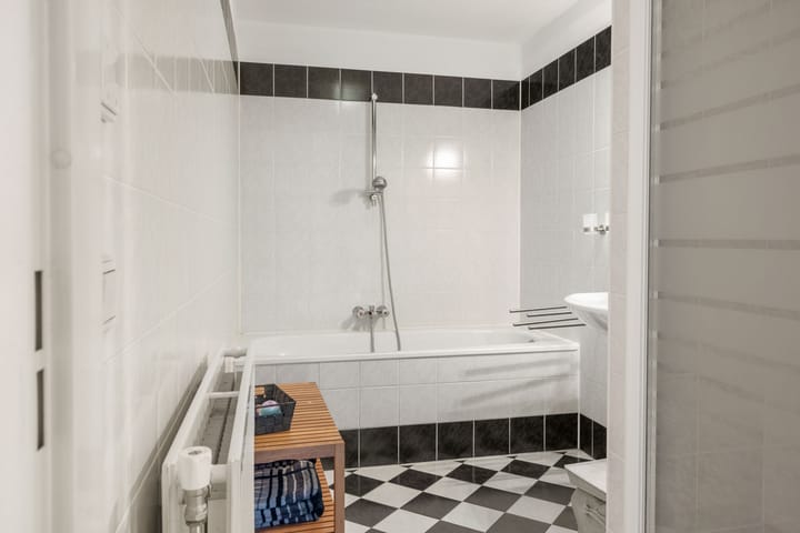 Foto 11 van Waterviolier 100