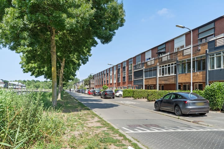 Foto 42 van Waterviolier 100