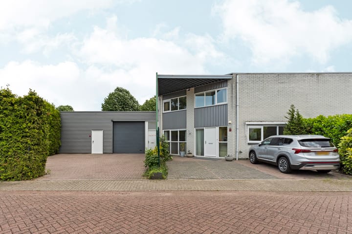 Fioringrasstraat 1-3, Almere