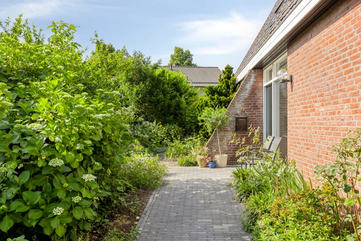 Foto 9 van Korte Voren 11