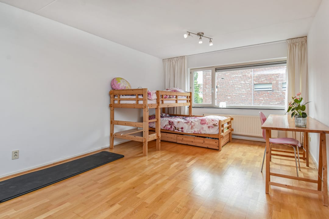 Foto 32 van Zomereik 48