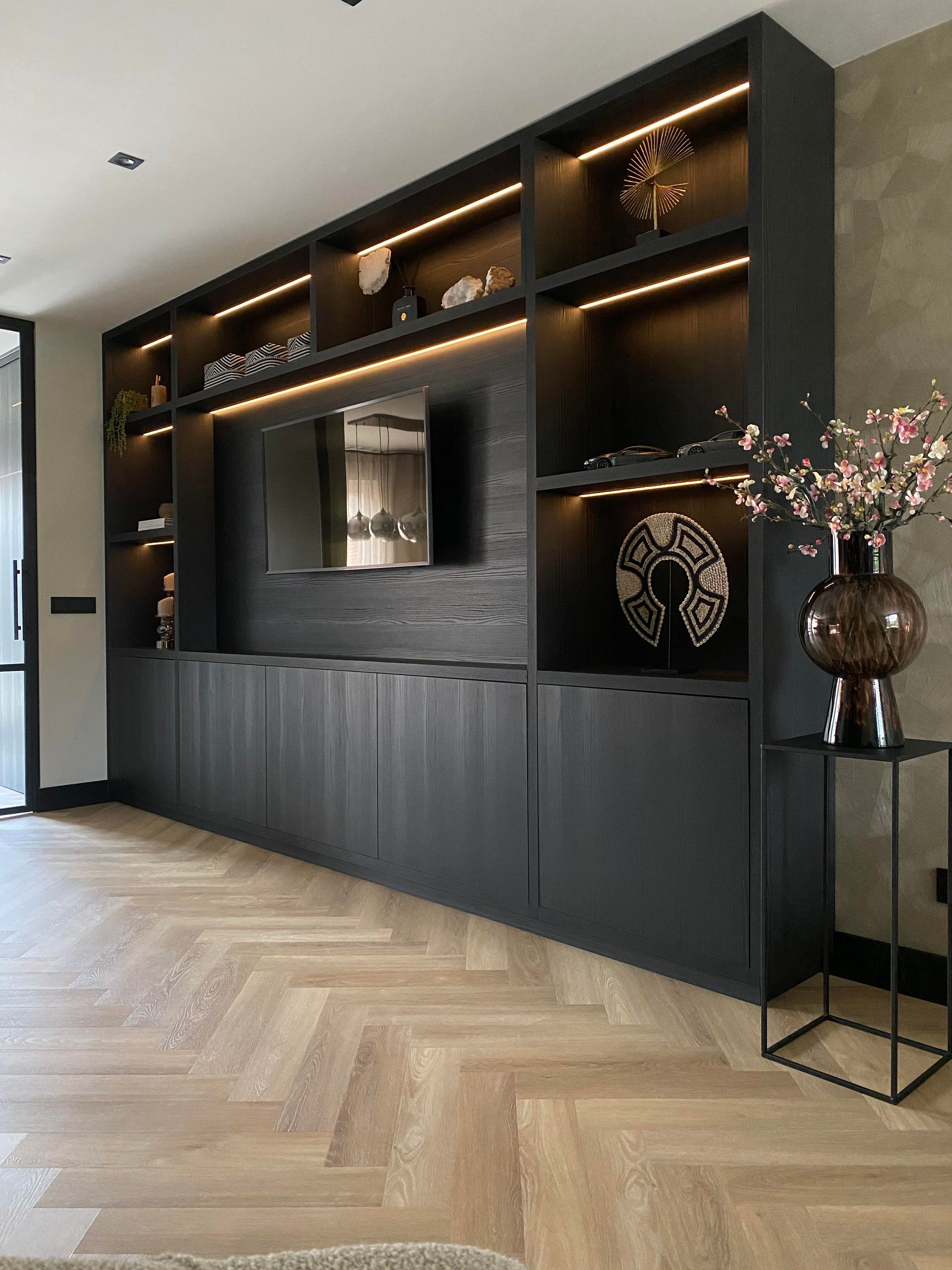 Photo 15 of Groenling 31