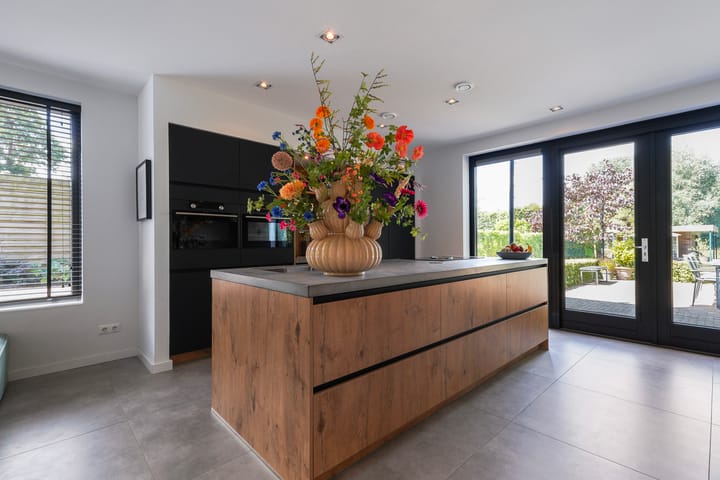 Photo 2 of Hogevaart 133