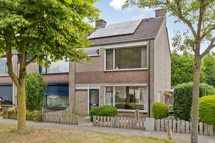 Foto 1 van Joeri Gagarinstraat 61