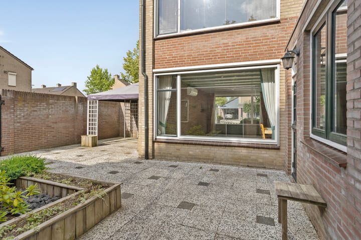 Foto 26 van Joeri Gagarinstraat 61