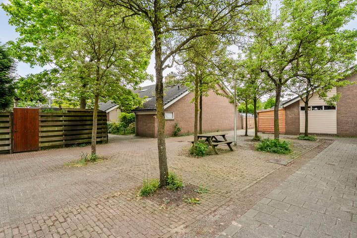 Photo 32 of Polbeek 14