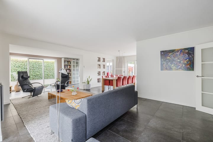 Foto 9 van van Limburg Stirumstraat 62