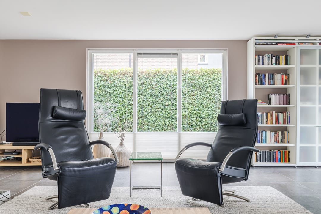 Foto 13 van van Limburg Stirumstraat 62