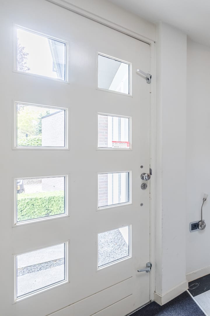 Foto 25 van van Limburg Stirumstraat 62