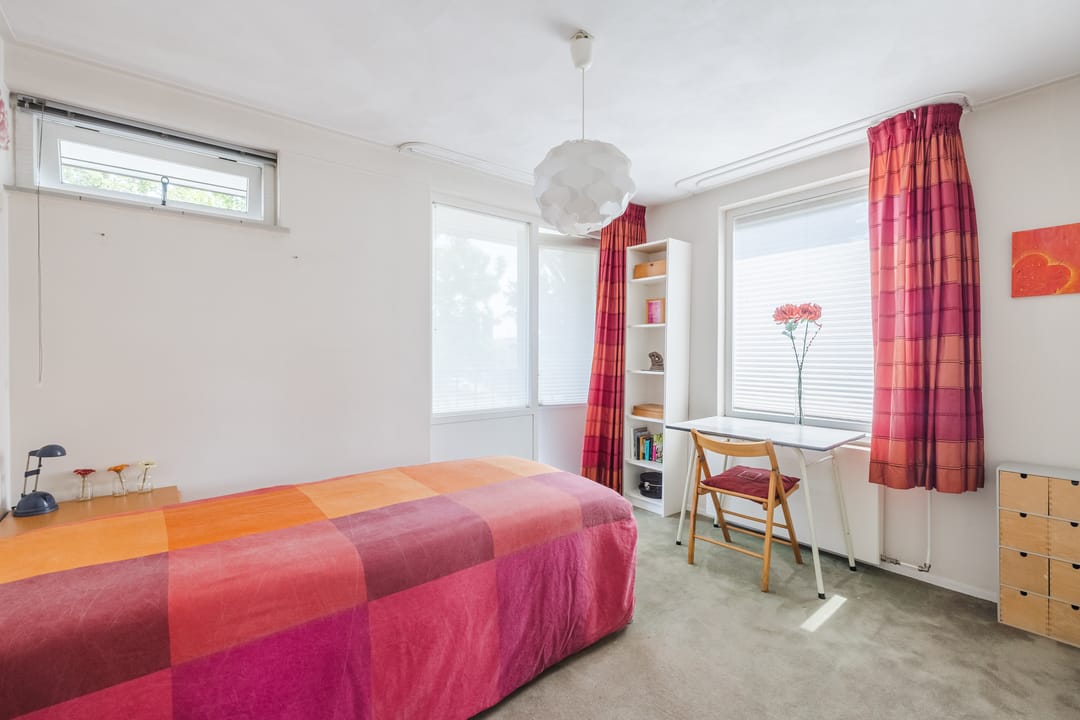 Foto 32 van van Limburg Stirumstraat 62