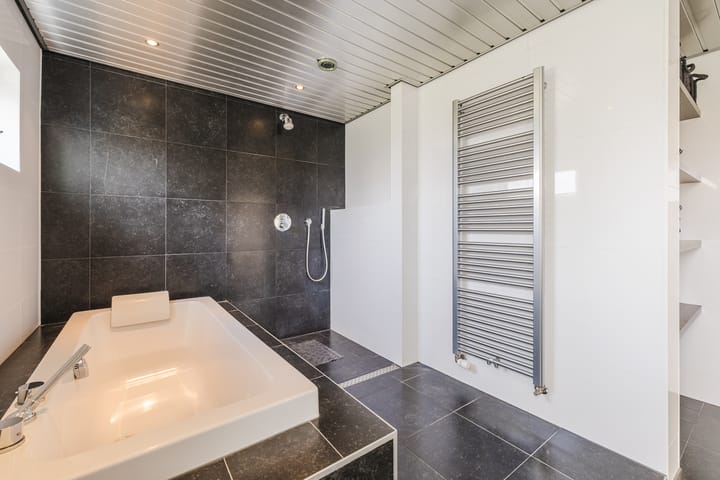 Foto 38 van van Limburg Stirumstraat 62