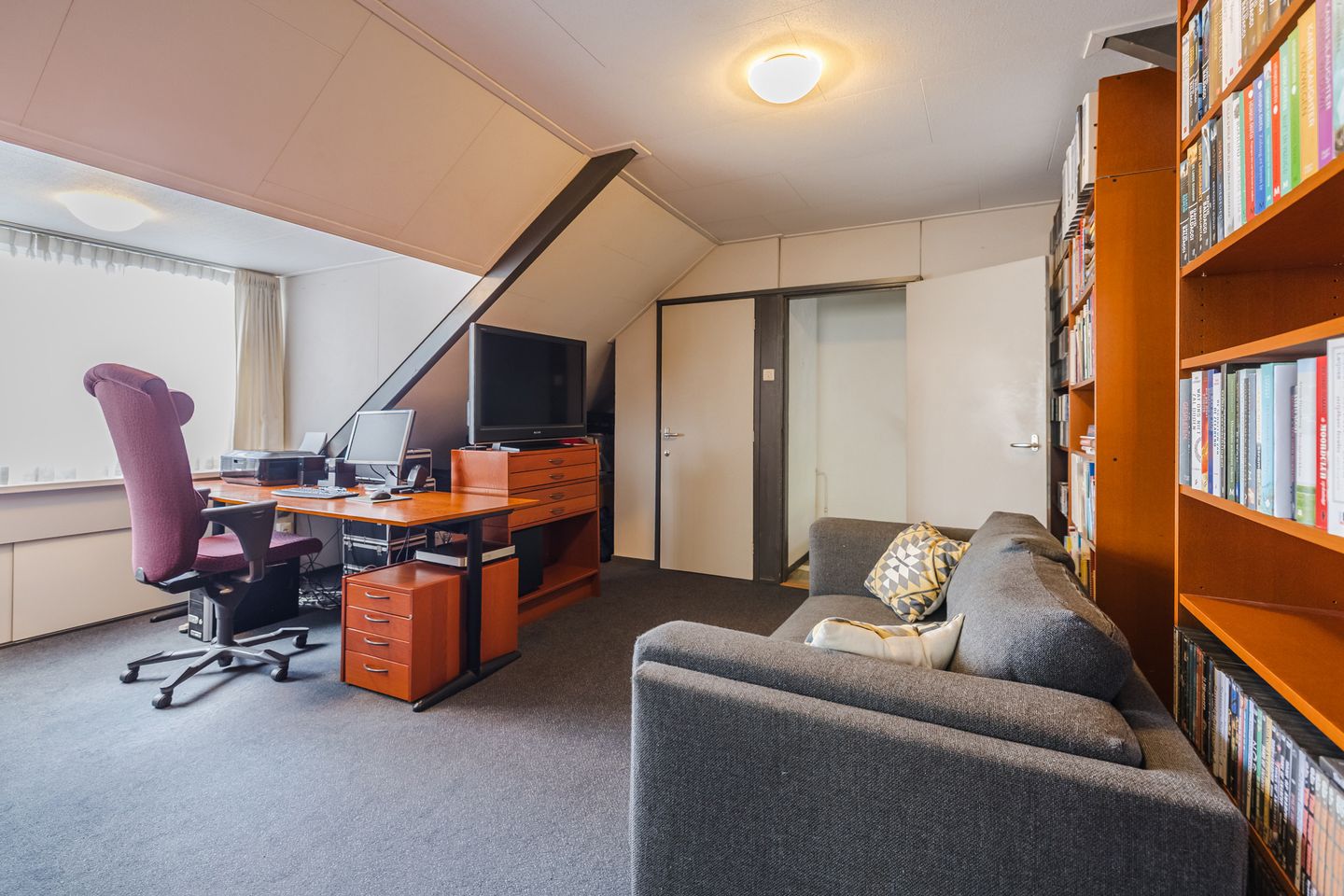 Foto 49 van van Limburg Stirumstraat 62