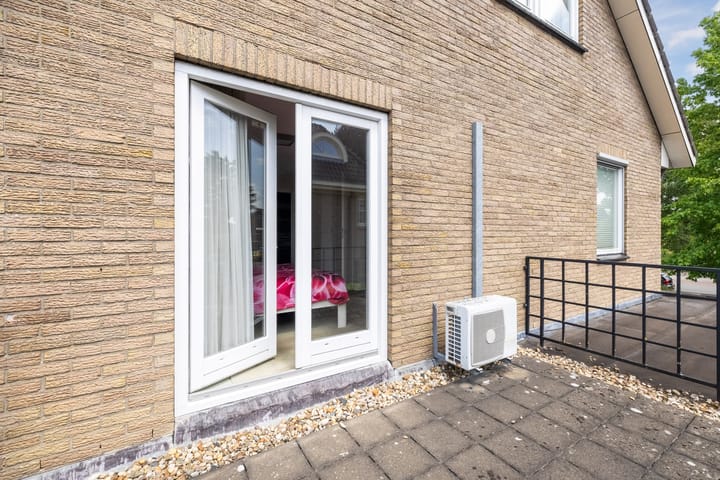 Foto 60 van van Limburg Stirumstraat 62