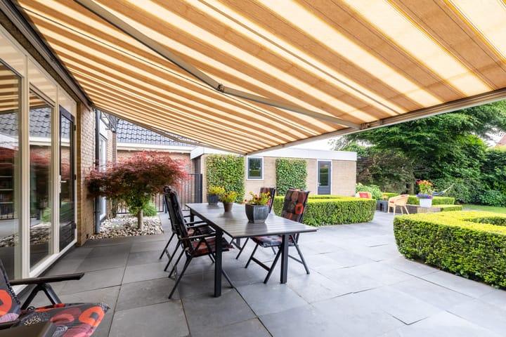 Foto 61 van van Limburg Stirumstraat 62