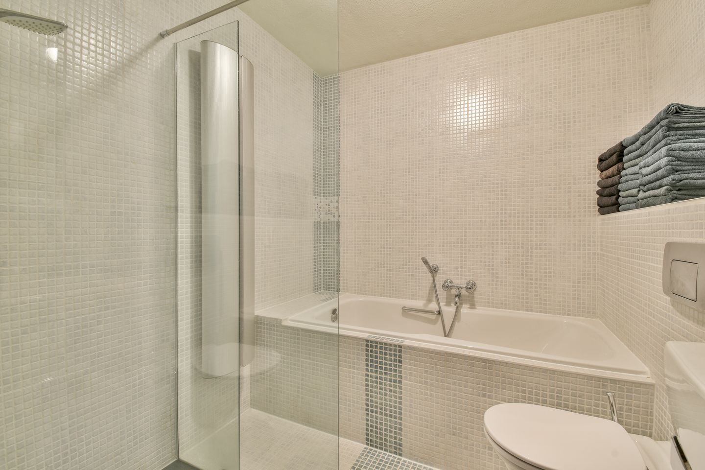 Foto 14 van Suze Groenewegplantsoen 43