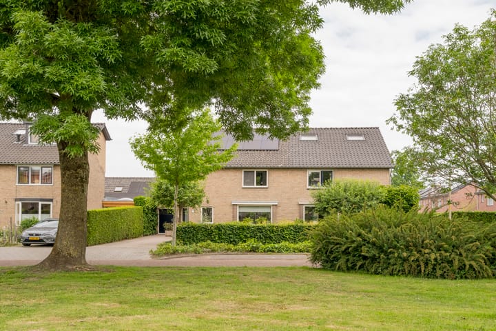 Foto 41 van Bernhardstraat 42