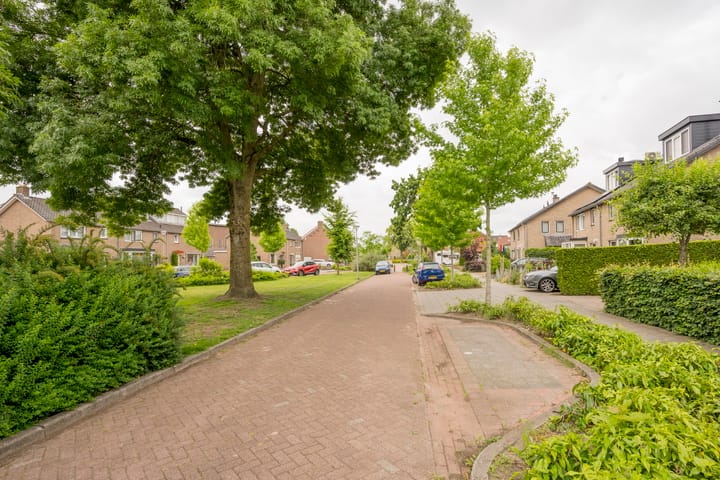 Foto 42 van Bernhardstraat 42