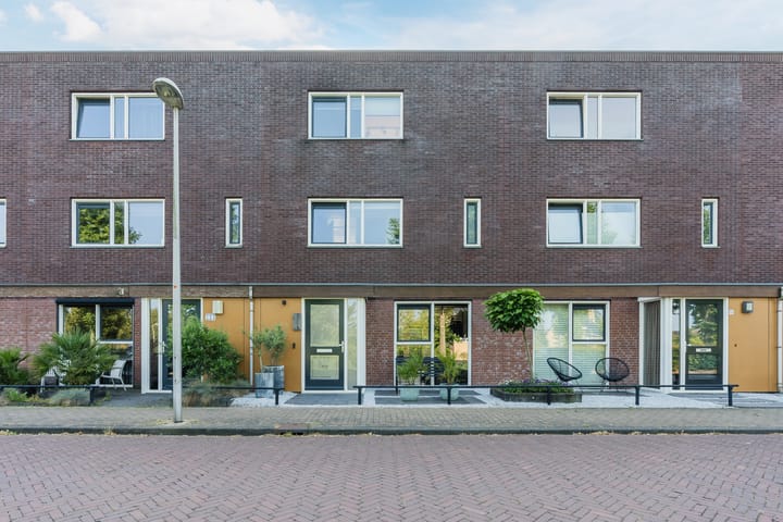 Photo 1 of Citroenvlinder 102