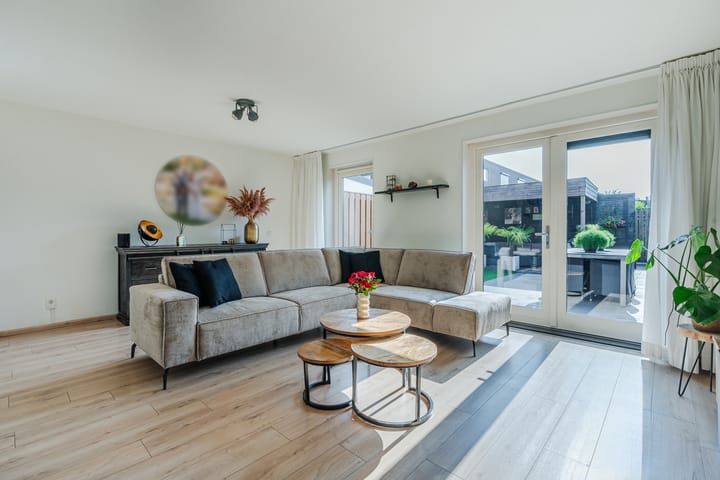 Photo 8 of Citroenvlinder 102