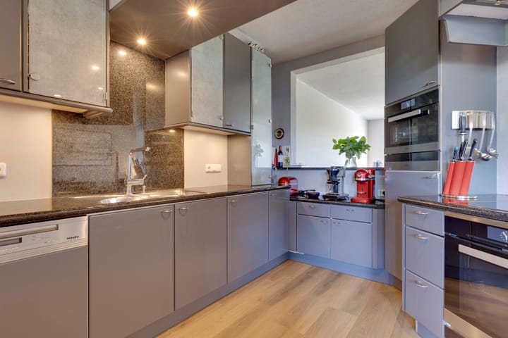 Photo 16 of Merelstraat 3