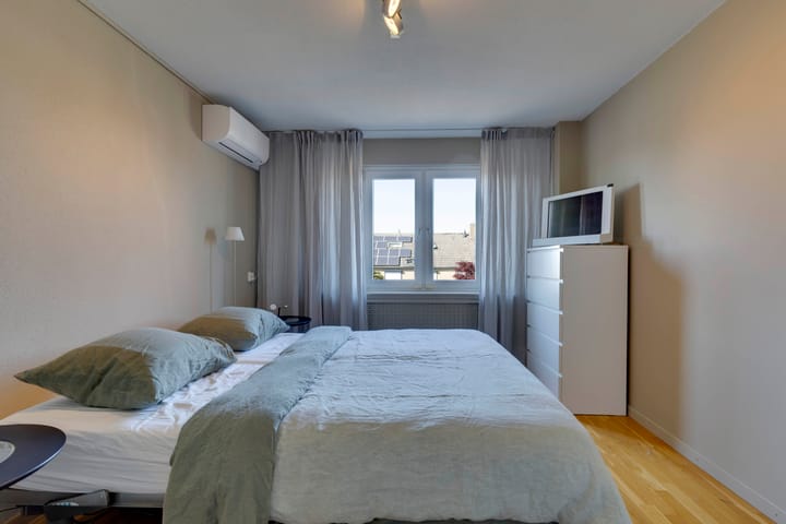 Photo 24 of Merelstraat 3