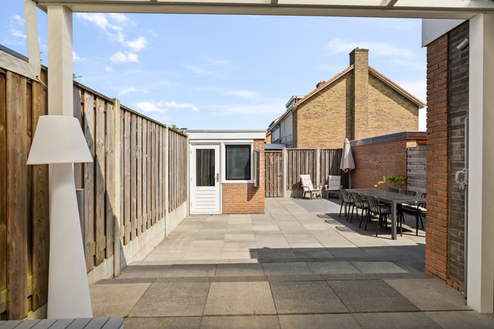 Foto 20 van Meester J. de Vriesstraat 35